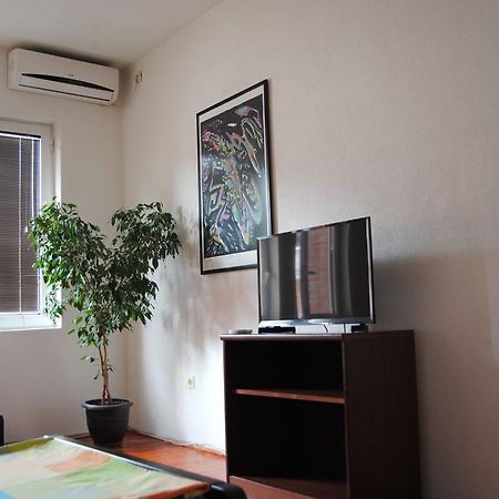 La Piazza Apartment โอครีด ภายนอก รูปภาพ